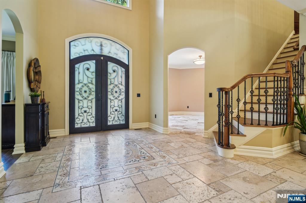 Oakland, New Jersey, 07436, United States, 5 Bedrooms Bedrooms, ,5 BathroomsBathrooms,Residential,For Sale,1907323