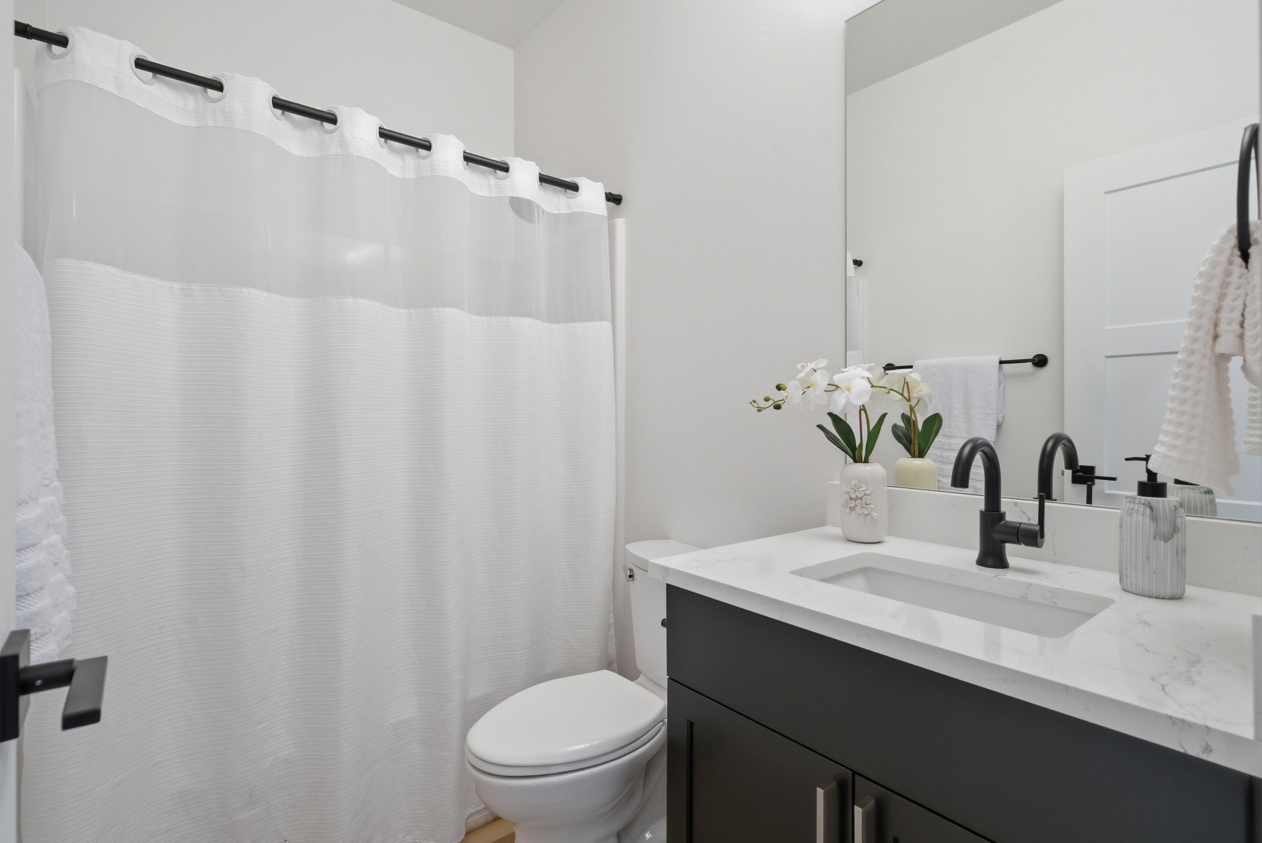 Sandpoint, Idaho, 83864, United States, 3 Bedrooms Bedrooms, ,3 BathroomsBathrooms,Residential,For Sale,1992374