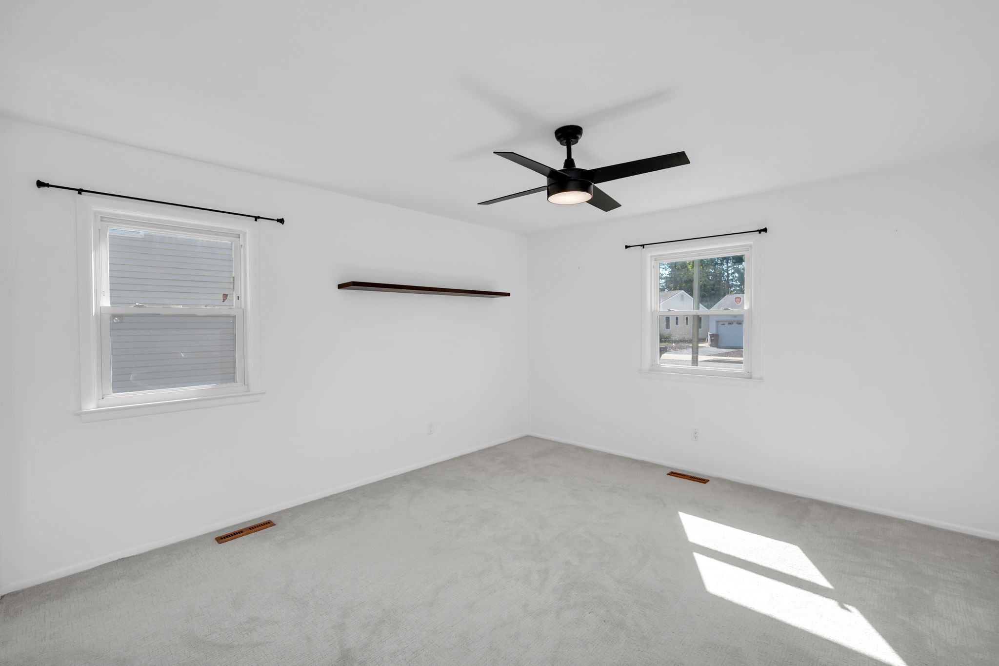  Sunny and Bright Yorkshire Model in Silver Ridge Park West - 物件實景