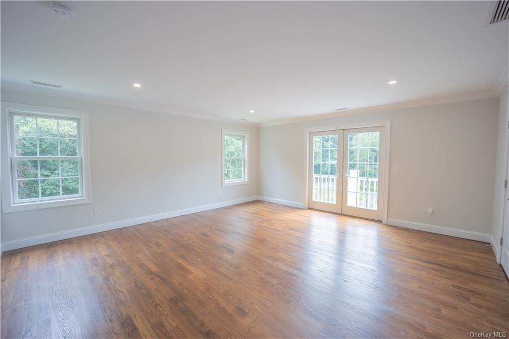 New Rochelle, New York, 10804, United States, 5 Bedrooms Bedrooms, ,5 BathroomsBathrooms,Residential,For Sale,1983034