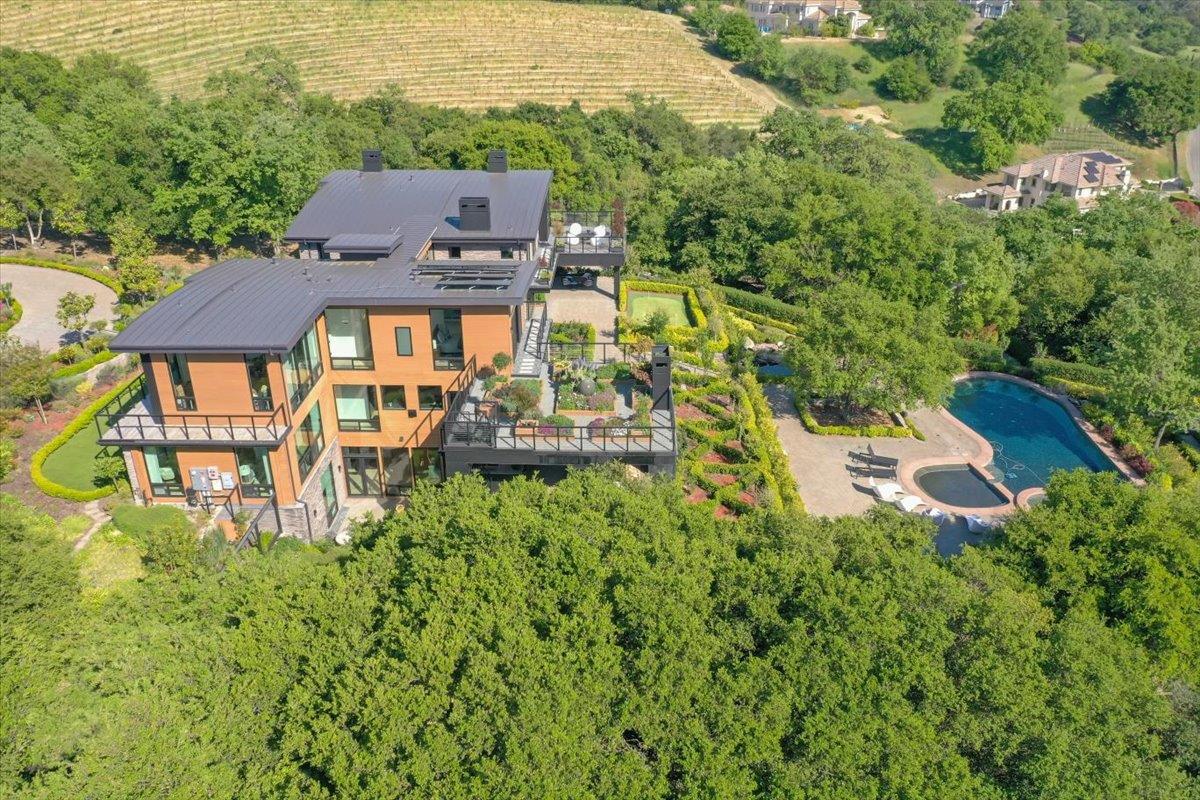 Saratoga, California, 95070, United States, 6 Bedrooms Bedrooms, ,11 BathroomsBathrooms,Residential,For Sale,1971416