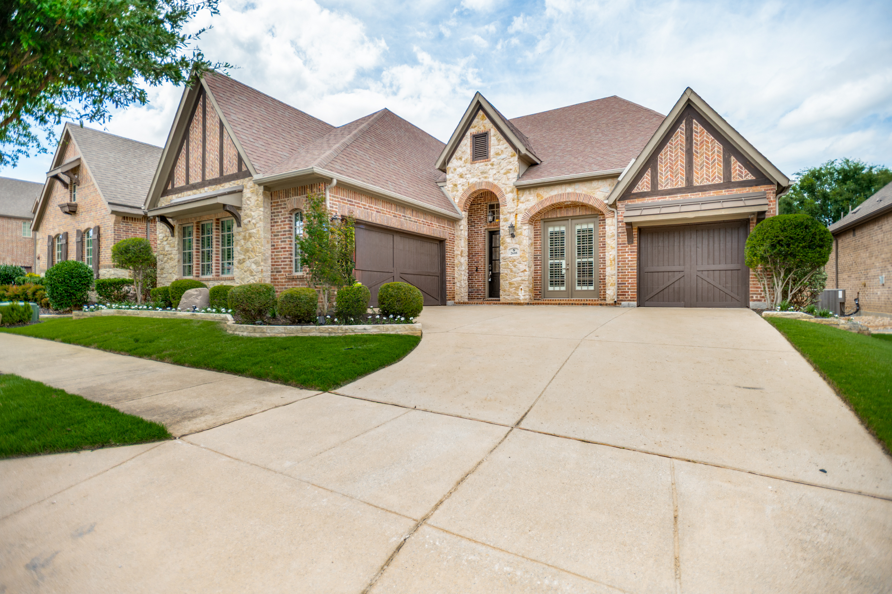  Beautiful One-Story Home is Refreshed and Move-in Ready - 物件實景
