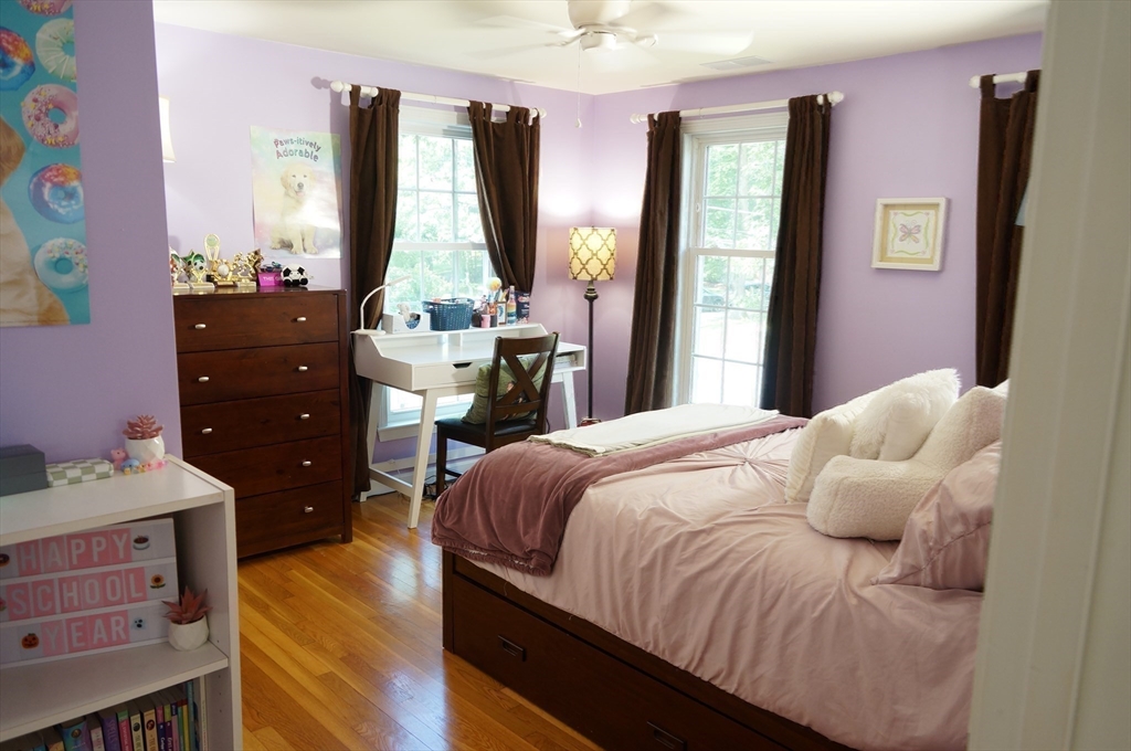 North Reading, Massachusetts, 01864, United States, 4 Bedrooms Bedrooms, ,3 BathroomsBathrooms,Residential,For Sale,1980722