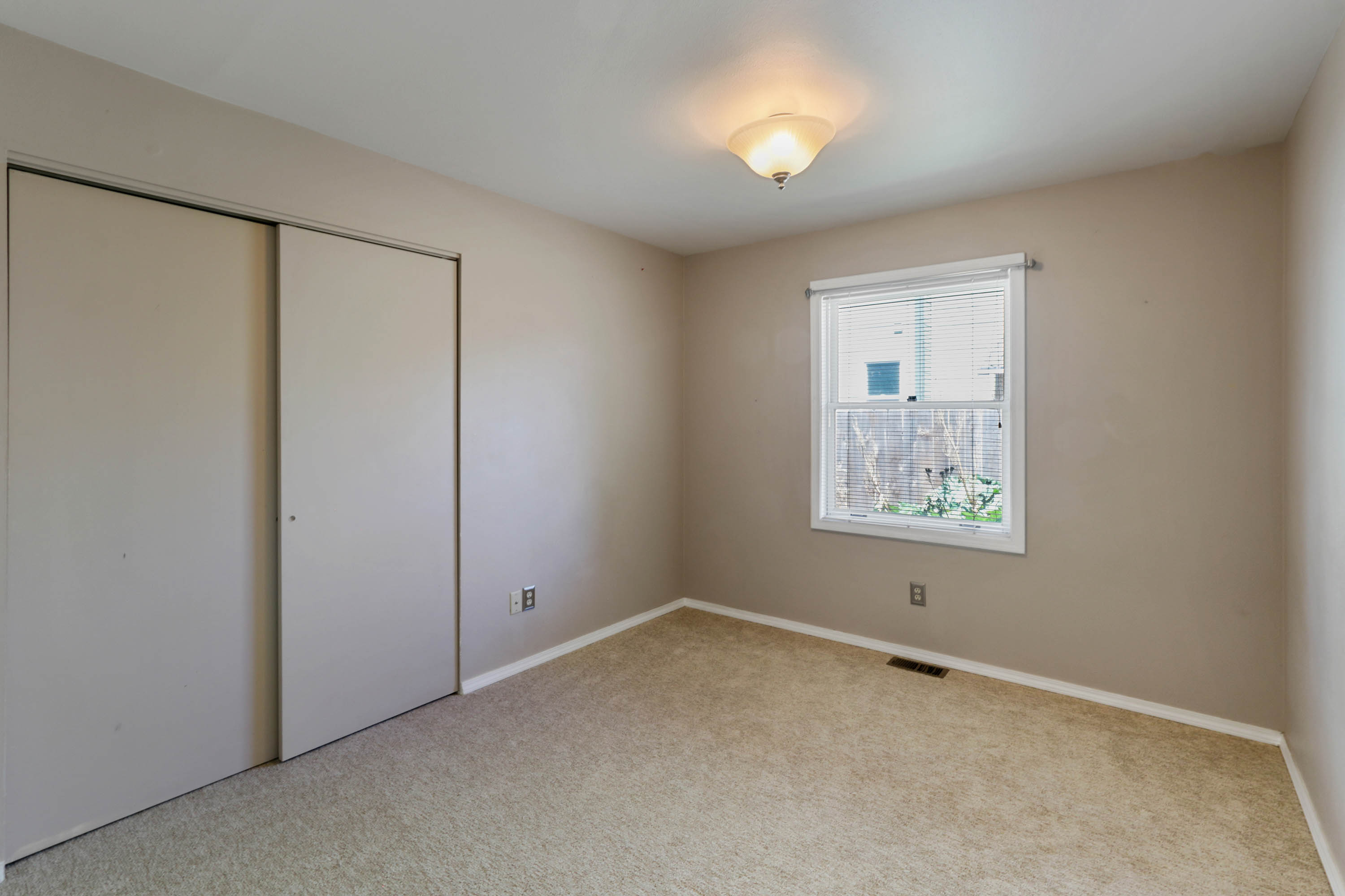 Sandpoint, Idaho, 83864, United States, 3 Bedrooms Bedrooms, ,2 BathroomsBathrooms,Residential,For Sale,2005363