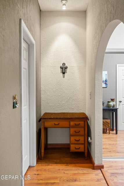 El Paso, Texas, 79912, United States, 4 Bedrooms Bedrooms, ,2 BathroomsBathrooms,Residential,For Sale,1921658