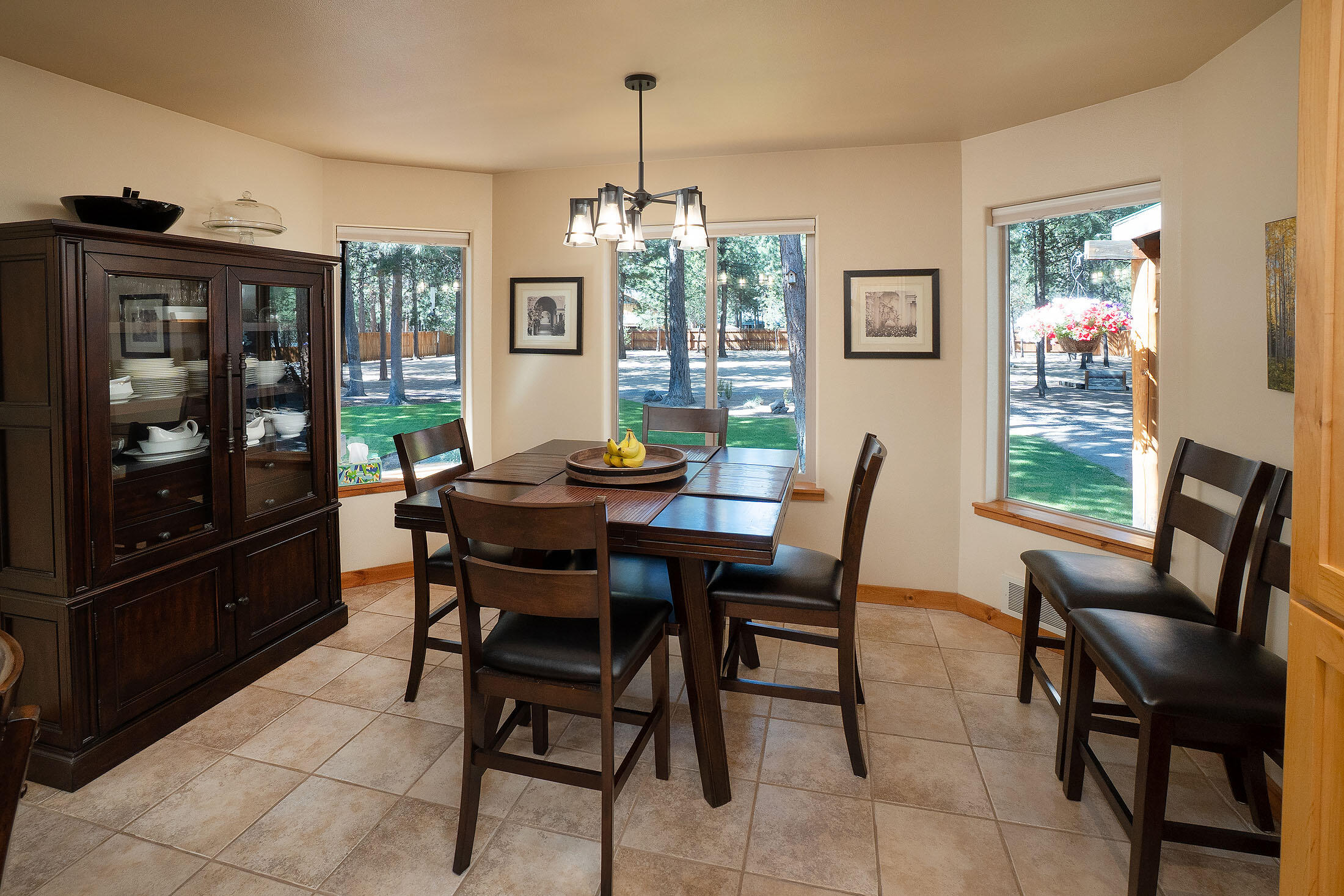 La Pine, Oregon, 97739, United States, 3 Bedrooms Bedrooms, ,2 BathroomsBathrooms,Residential,For Sale,1885298