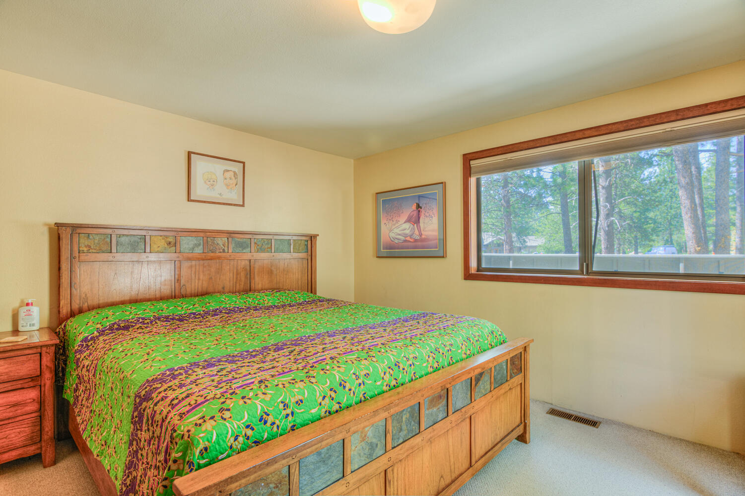 Sunriver, Oregon, 97707, United States, 3 Bedrooms Bedrooms, ,2 BathroomsBathrooms,Residential,For Sale,1978844