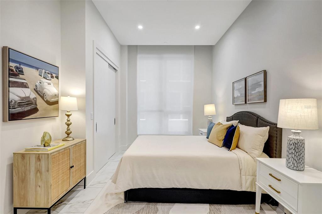 Sarasota, Florida, 34236, United States, 3 Bedrooms Bedrooms, ,4 BathroomsBathrooms,Residential,For Sale,1828539