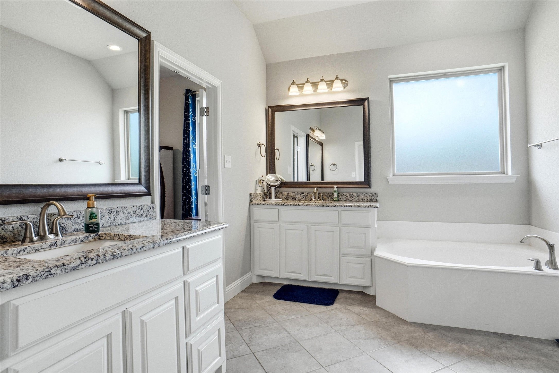 Willow Park, Texas, 76087, United States, 4 Bedrooms Bedrooms, ,4 BathroomsBathrooms,Residential,For Sale,2048202