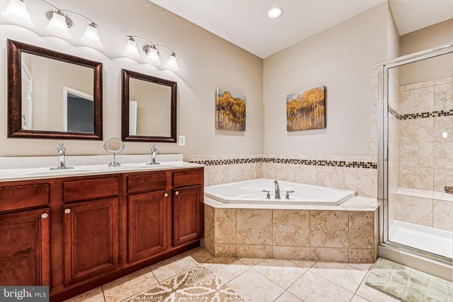 Frederick, Maryland, 21701, United States, 3 Bedrooms Bedrooms, ,4 BathroomsBathrooms,Residential,For Sale,1986533