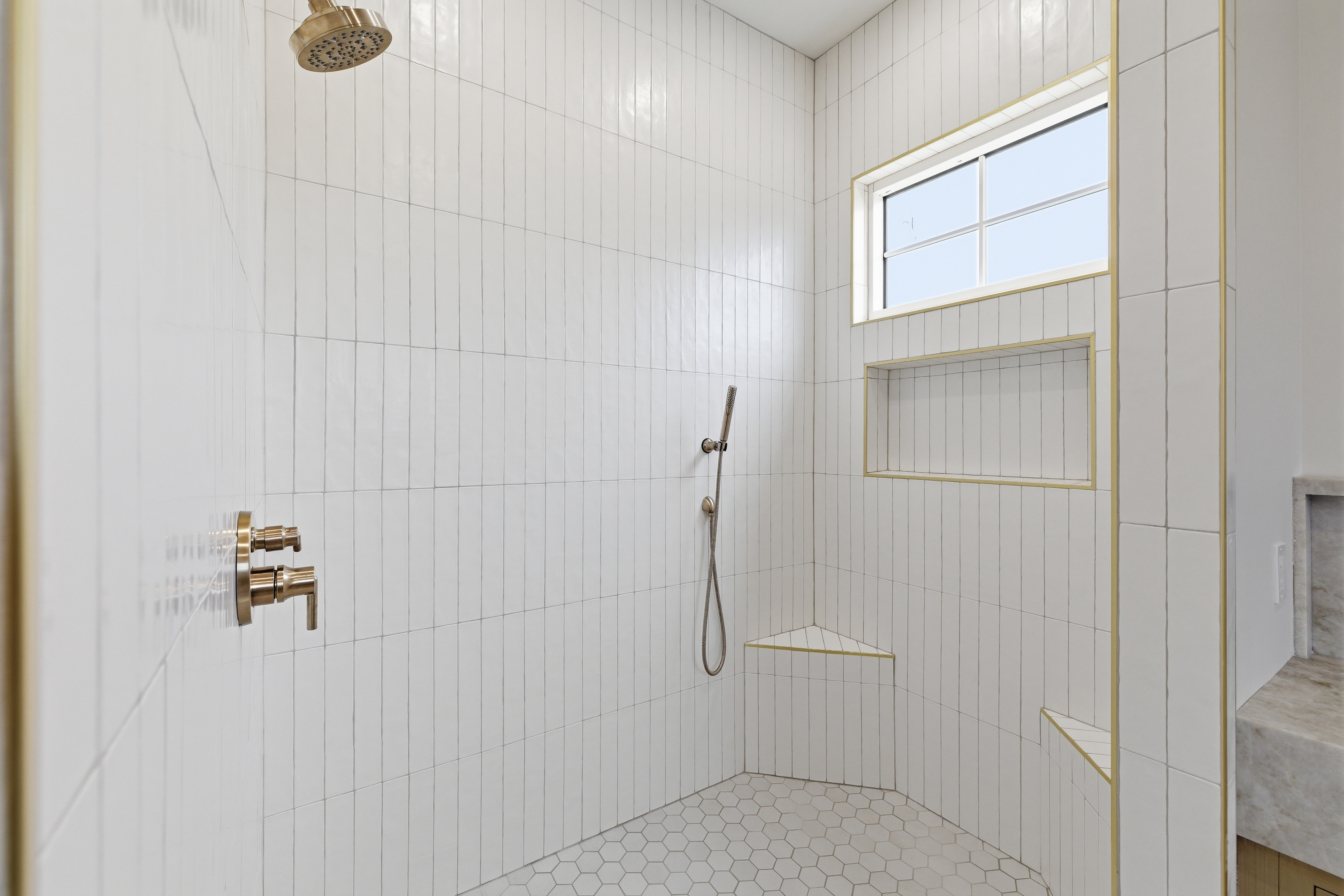  Stunning New Construction with Gulf Views, Courtyard Pool & Designer Finishes - 物件實景