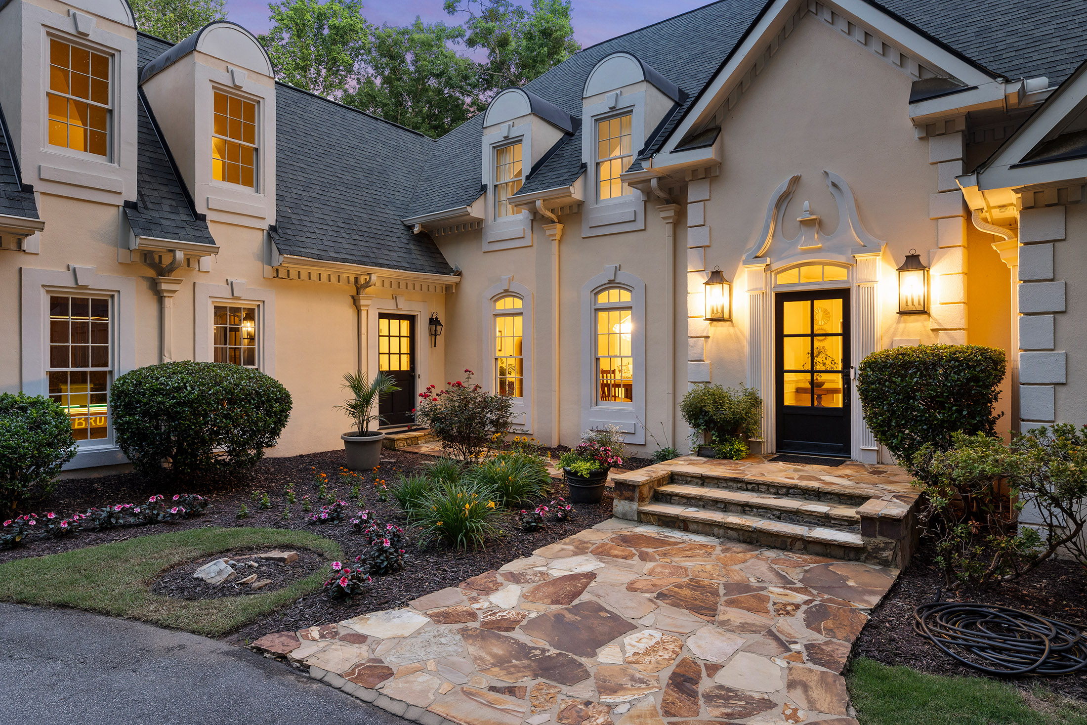  Exquisite Home Reminiscent of Classic 1960s Hollywood Glamour - 物件實景