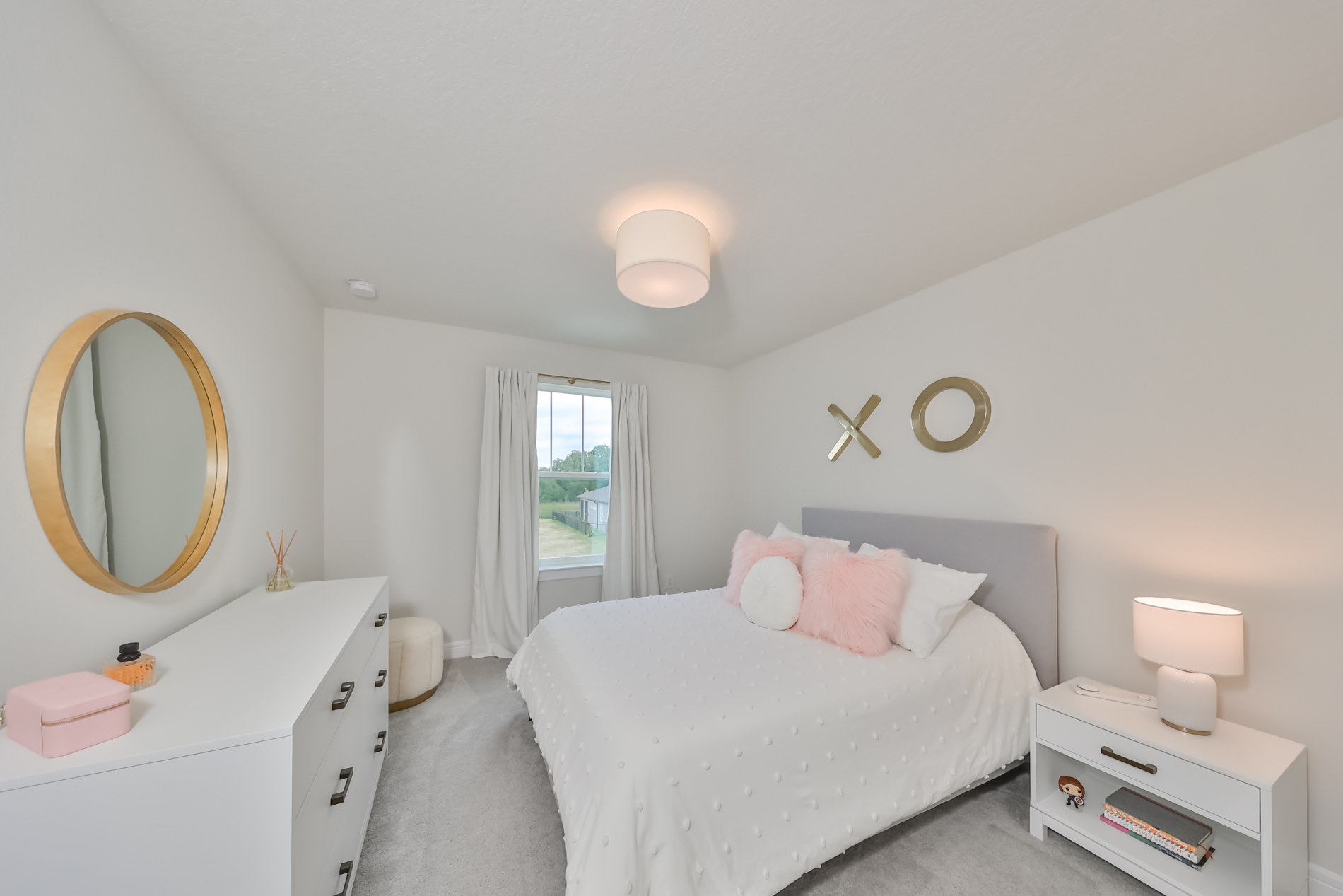Wesley Chapel, Florida, 33545, United States, 5 Bedrooms Bedrooms, ,3 BathroomsBathrooms,Residential,For Sale,1931588
