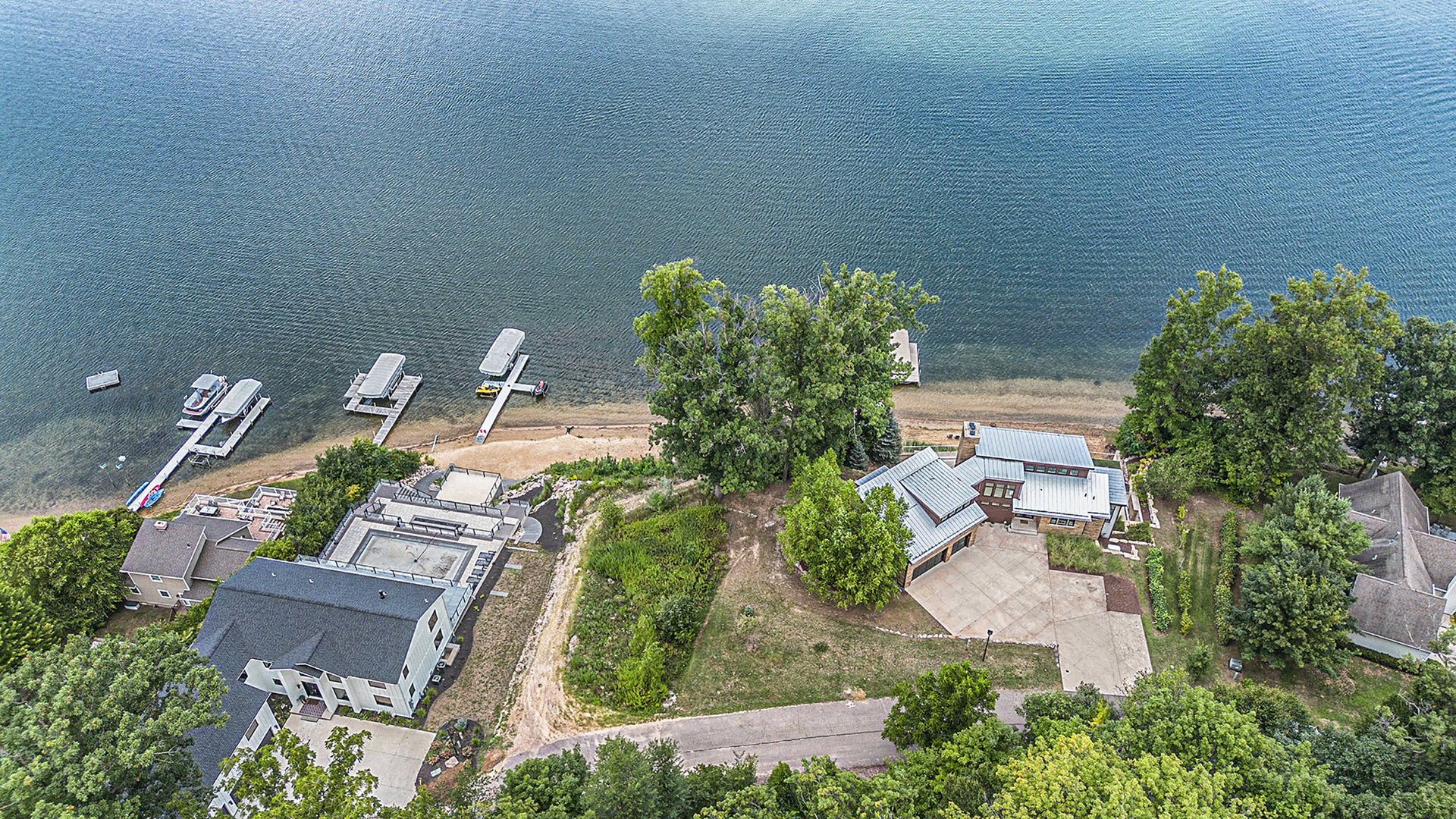 Dowagiac, Michigan, 49047, United States, 4 Bedrooms Bedrooms, ,5 BathroomsBathrooms,Residential,For Sale,1974252