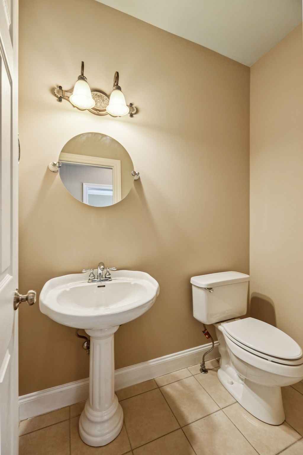 Manchester, Tennessee, 37355, United States, 4 Bedrooms Bedrooms, ,4 BathroomsBathrooms,Residential,For Sale,1937167