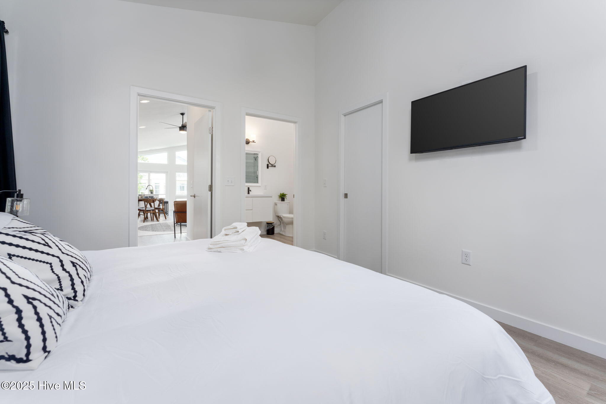 Carolina Beach, North Carolina, 28428, United States, 3 Bedrooms Bedrooms, ,3 BathroomsBathrooms,Residential,For Sale,1690946
