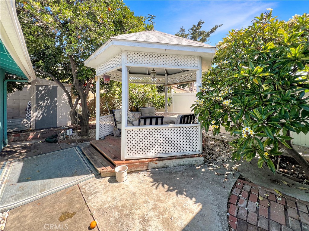 Santa Ana, California, 92701, United States, 4 Bedrooms Bedrooms, ,2 BathroomsBathrooms,Residential,For Sale,1940678