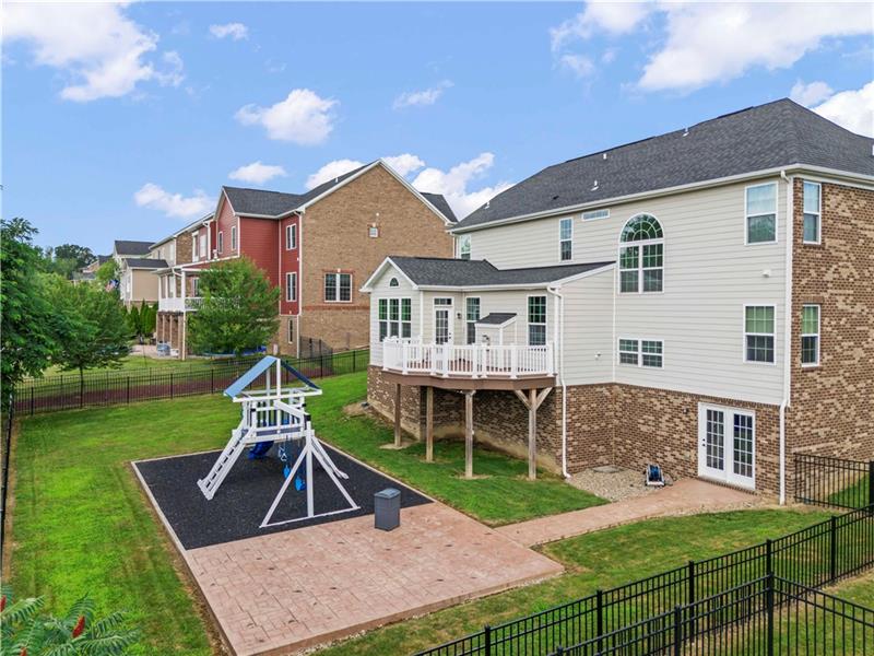 Canonsburg, Pennsylvania, 15317, United States, 5 Bedrooms Bedrooms, ,4 BathroomsBathrooms,Residential,For Sale,1914664