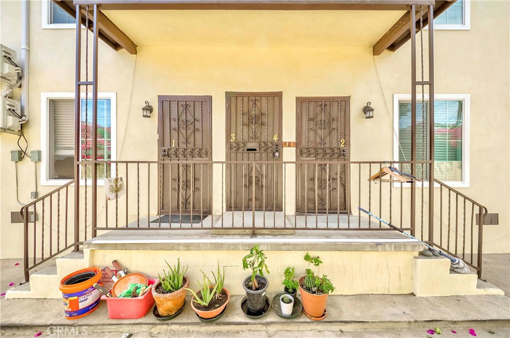 Los Angeles, California, 90007, United States, ,Residential,For Sale,1984452