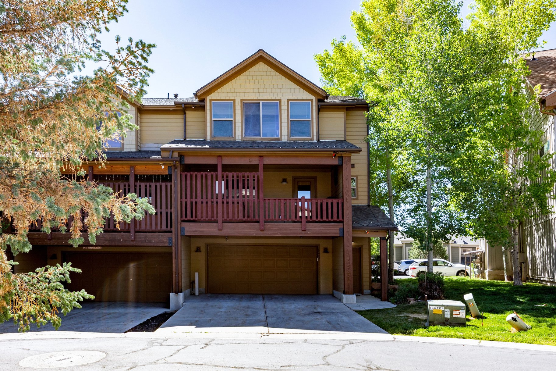 4-bedroom townhome in the Highly Desired Bear Hollow Community - 物件實景