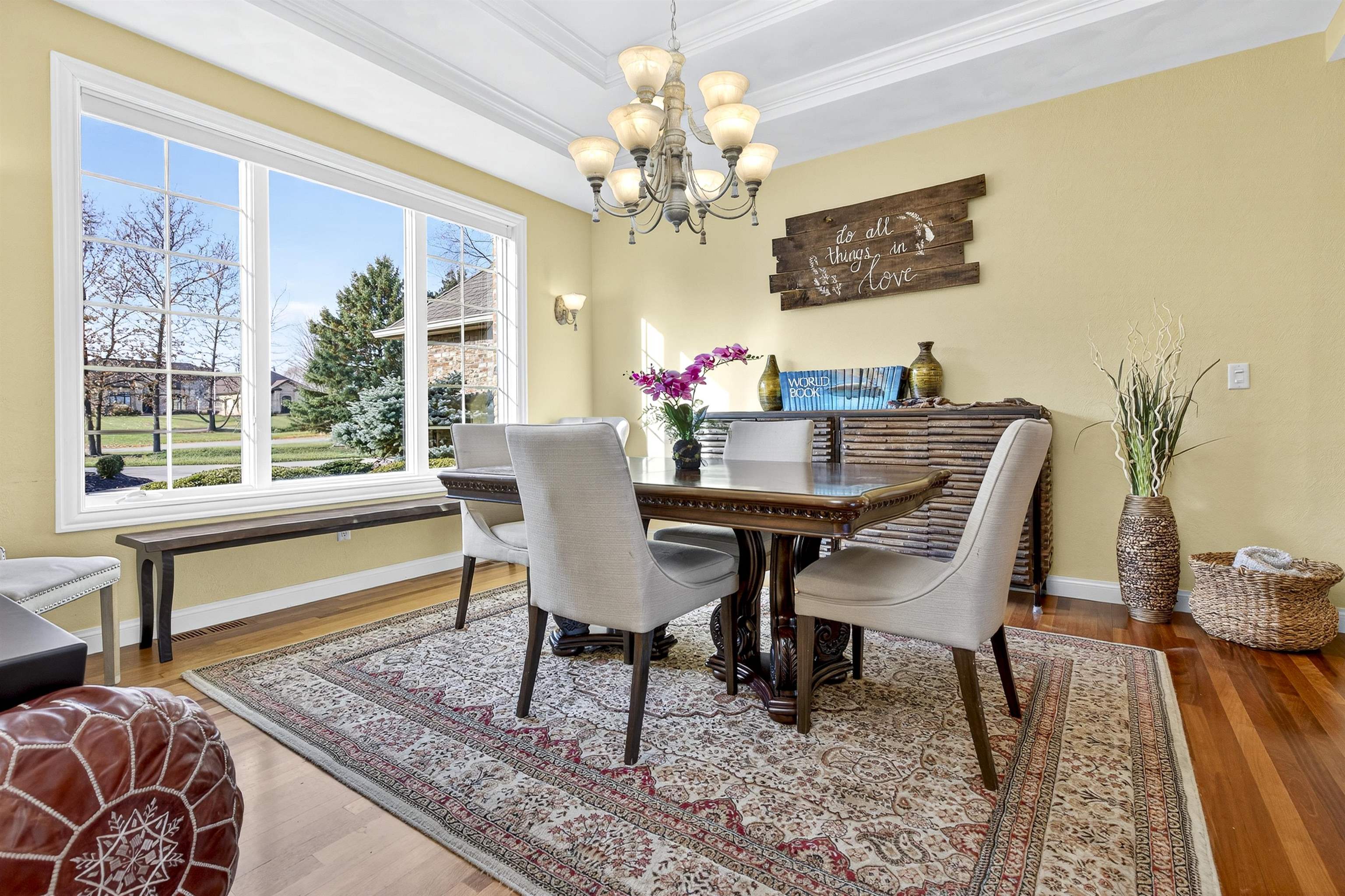 NEENAH, Wisconsin, 54956, United States, 5 Bedrooms Bedrooms, ,6 BathroomsBathrooms,Residential,For Sale,1992991