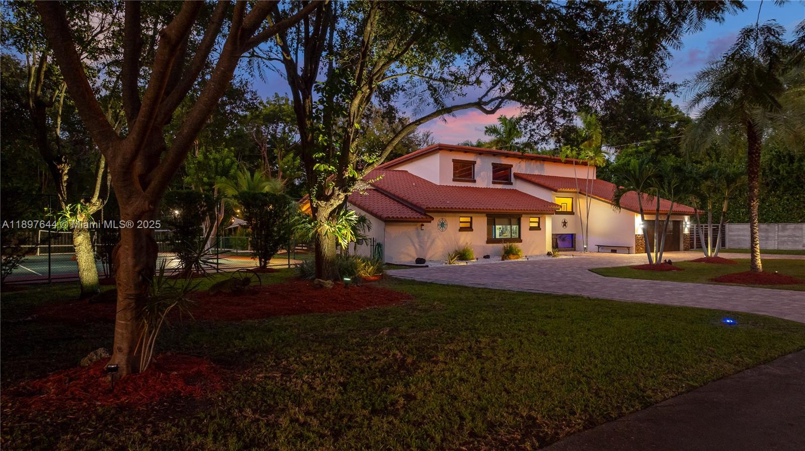 Palmetto Bay, Florida, 33157, United States, 4 Bedrooms Bedrooms, ,4 BathroomsBathrooms,Residential,For Sale,1966916