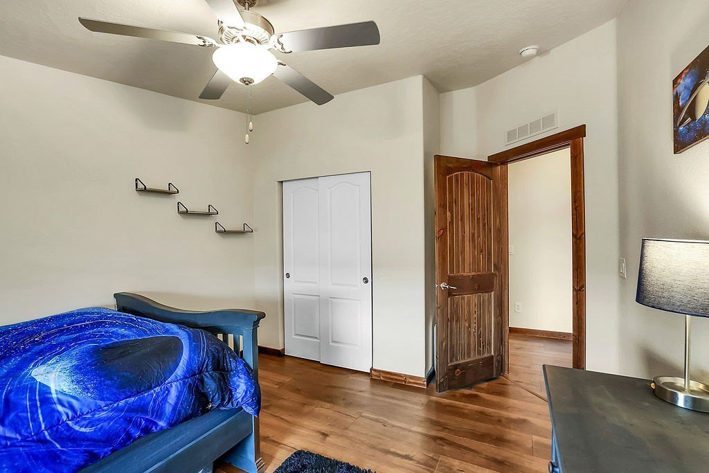 Donnelly, Idaho, 83615, United States, 3 Bedrooms Bedrooms, ,1 BathroomBathrooms,Residential,For Sale,2005150