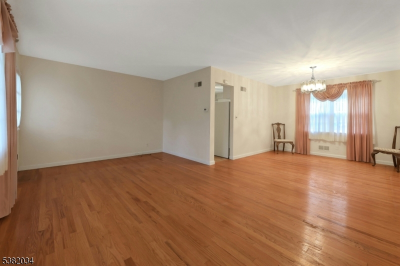 Ridgewood Village, New Jersey, 07450, United States, 3 Bedrooms Bedrooms, ,1 BathroomBathrooms,Residential,For Sale,1940435