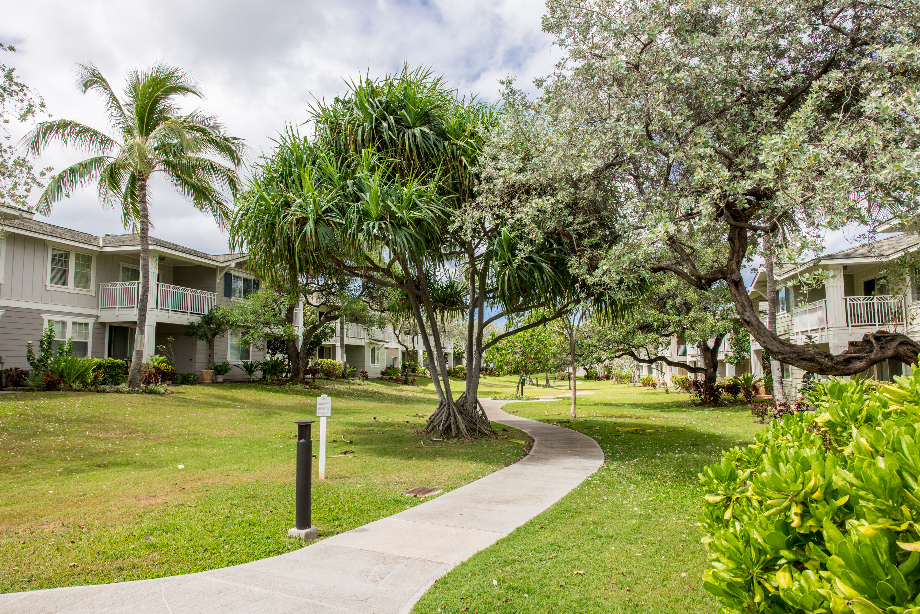 Kapolei, Hawaii, 96707, United States, 3 Bedrooms Bedrooms, ,2 BathroomsBathrooms,Residential,For Sale,2048941