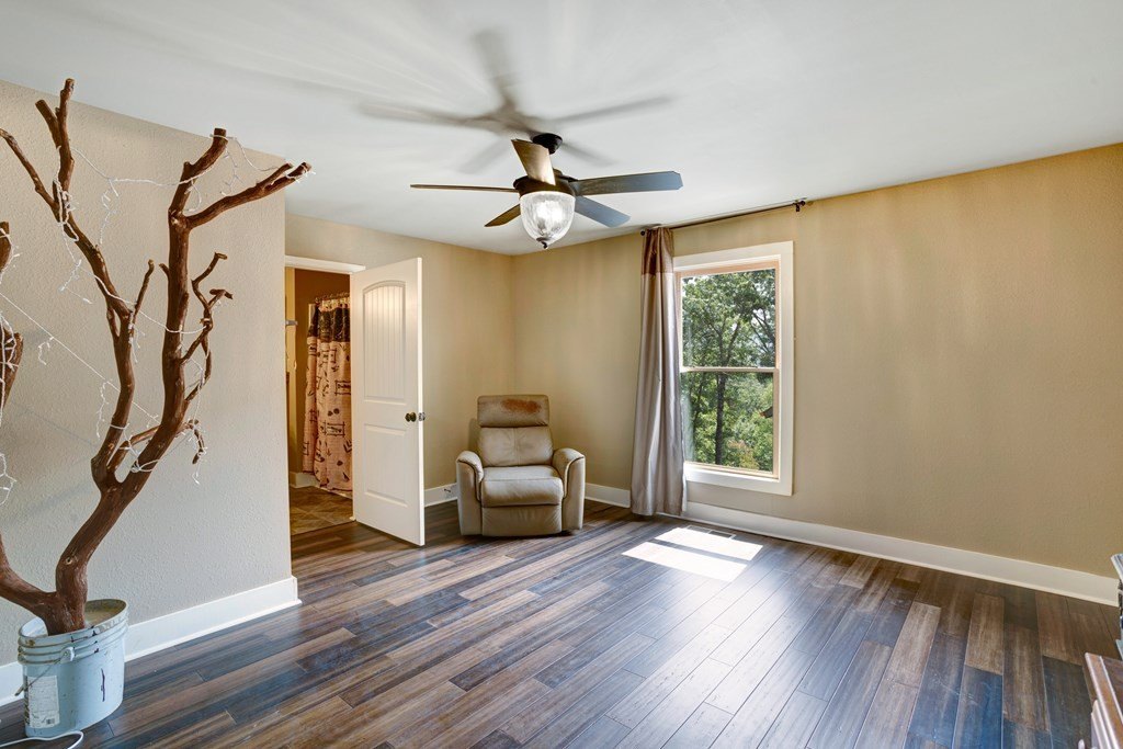 Hiawassee, Georgia, 30546, United States, 4 Bedrooms Bedrooms, ,5 BathroomsBathrooms,Residential,For Sale,1983256