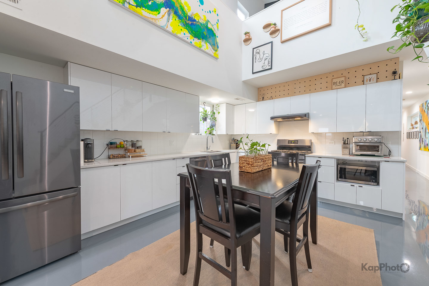 Chicago, Illinois, 60612, United States, 4 Bedrooms Bedrooms, ,2 BathroomsBathrooms,Residential,For Sale,2001232