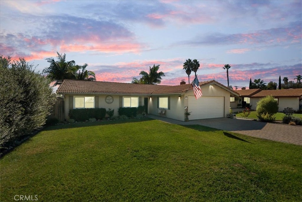 Fallbrook, California, 92028, United States, 3 Bedrooms Bedrooms, ,2 BathroomsBathrooms,Residential,For Sale,1988151