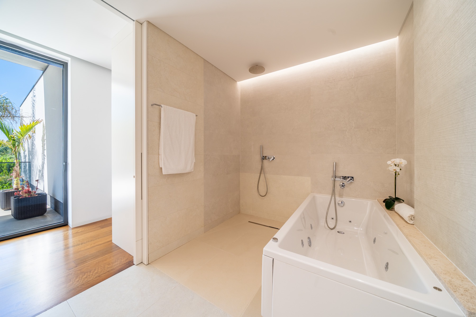  Detached house, 7 bedrooms, for Sale - 物件實景