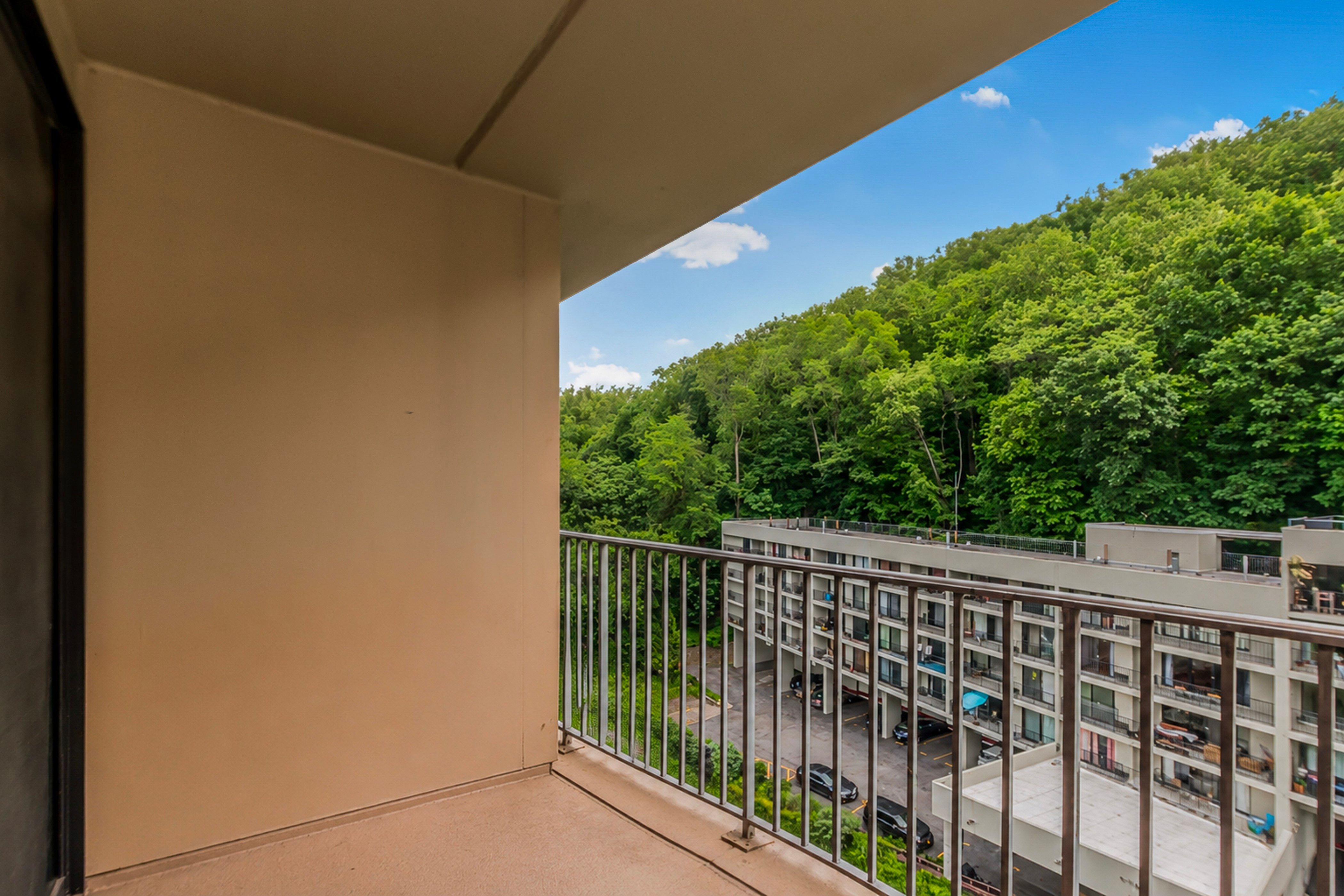  1155 Warburton Avenue - 物件實景