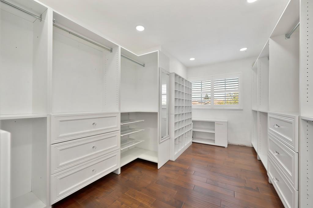 Roseville, California, 95747, United States, 6 Bedrooms Bedrooms, ,4 BathroomsBathrooms,Residential,For Sale,1940337