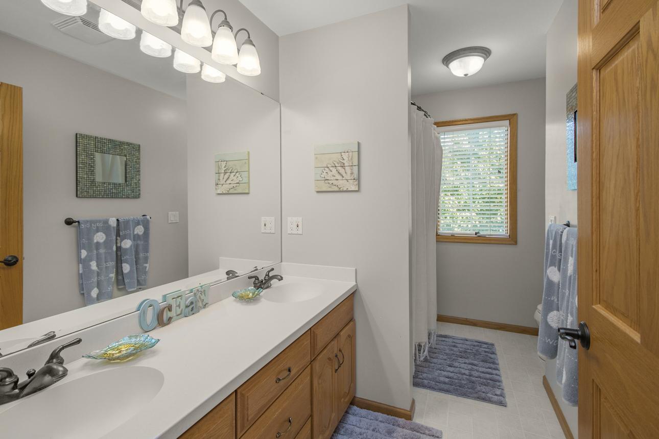 Lino Lakes, Minnesota, 55038, United States, 4 Bedrooms Bedrooms, ,4 BathroomsBathrooms,Residential,For Sale,1938952