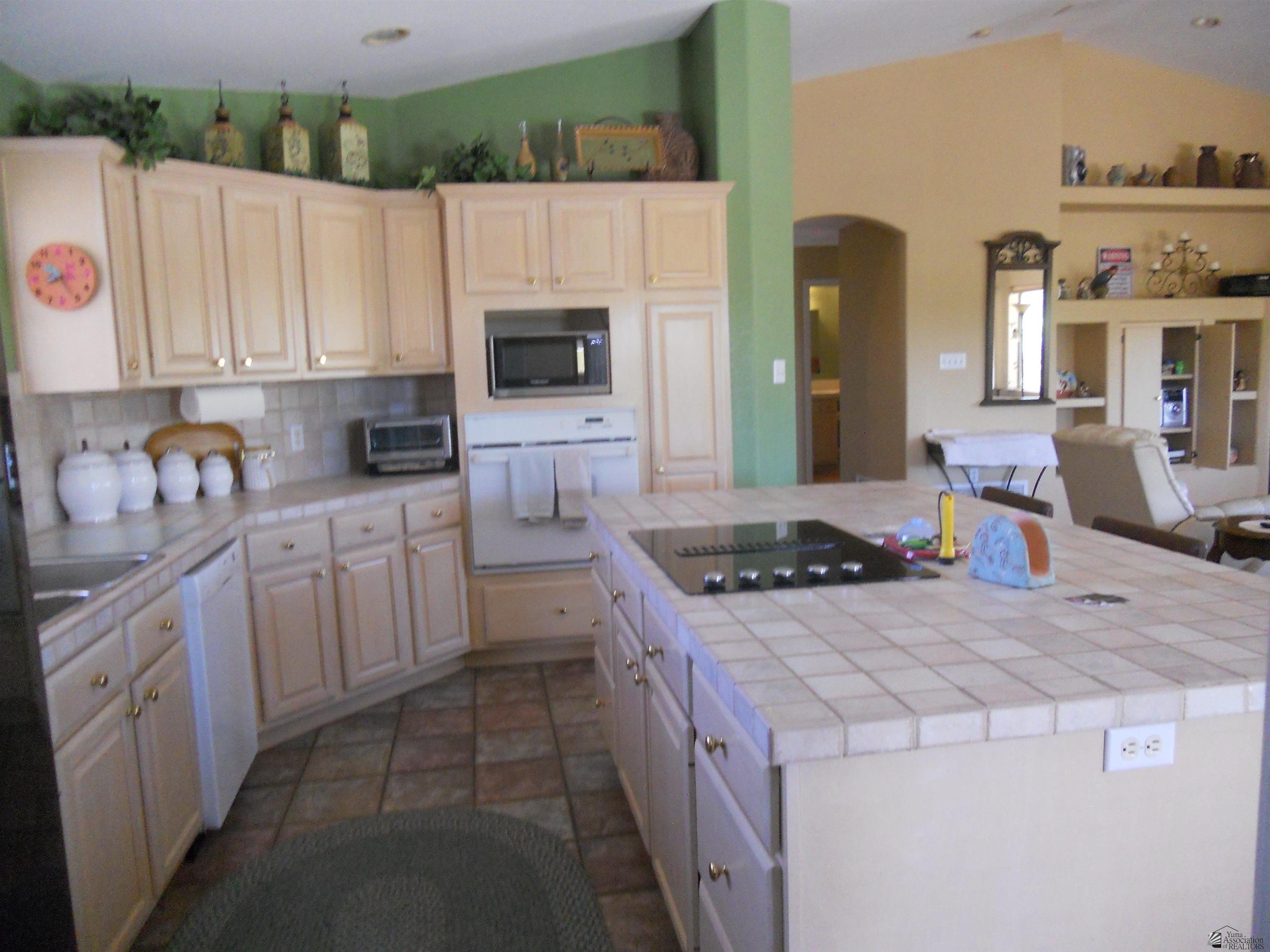 Yuma, Arizona, 85367-9999, United States, ,Residential,For Sale,1989854