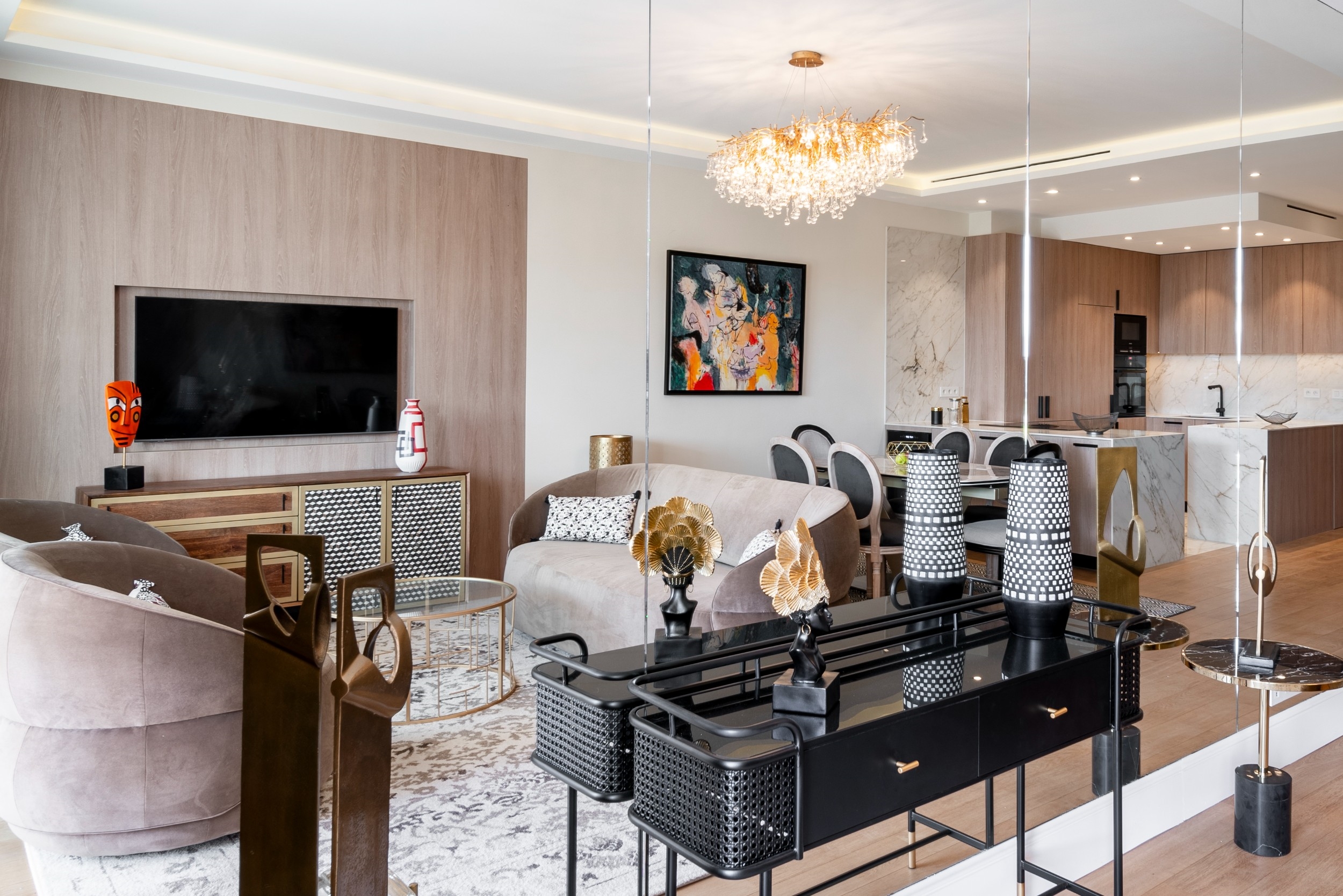  Recently renovated 3-bedroom apartment on the Croisette in Cannes, terrace and … - 物件實景