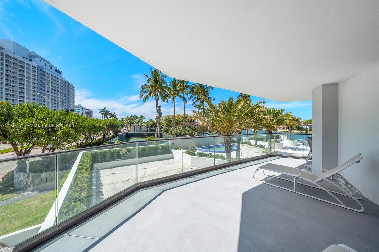 Miami Beach, Florida, 33140, United States, 3 Bedrooms Bedrooms, ,4 BathroomsBathrooms,Residential,For Sale,1745690