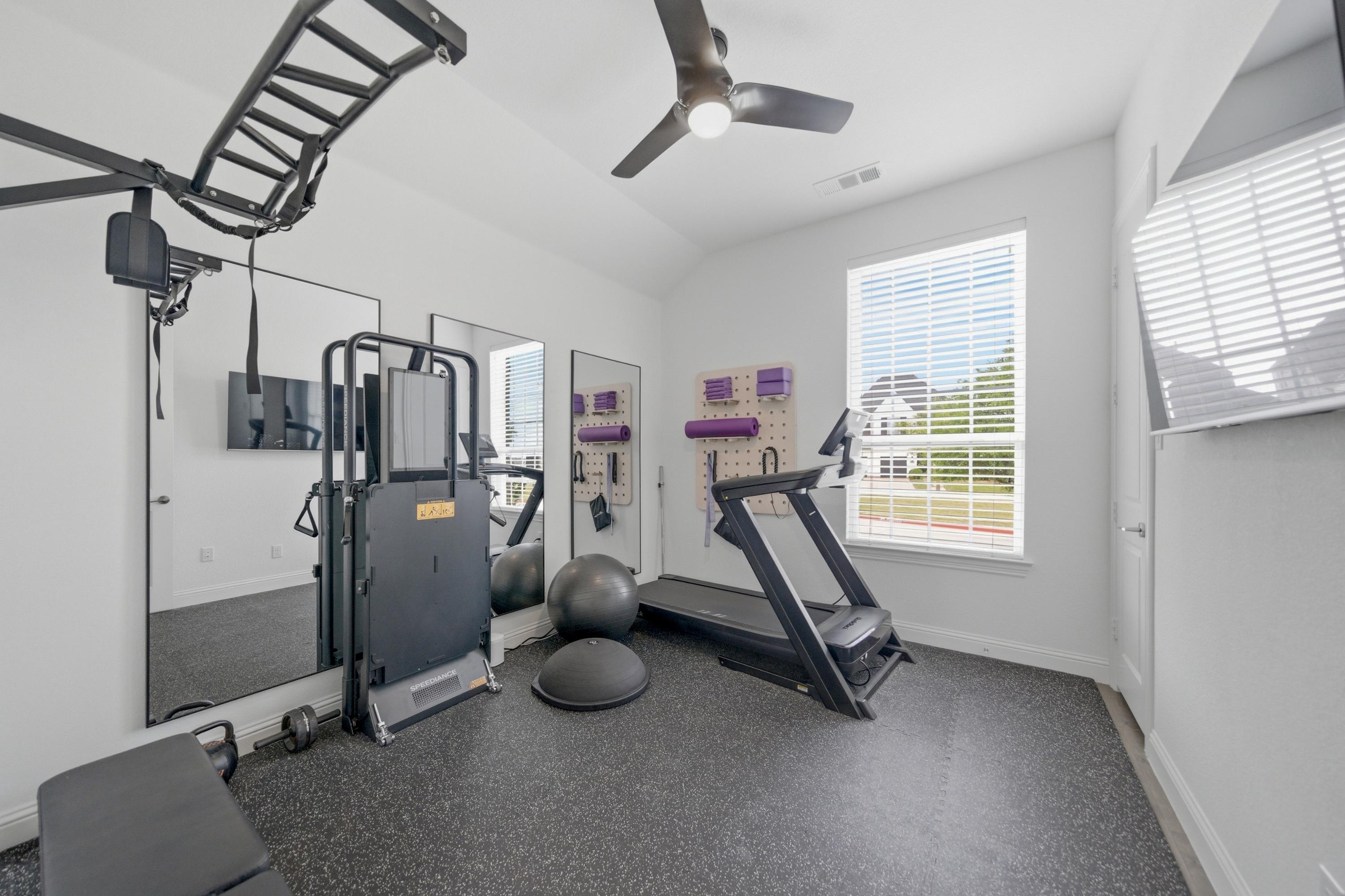  Skip the New Build. Established Walsh Phase 1 with a Backyard Putting Green - 物件實景