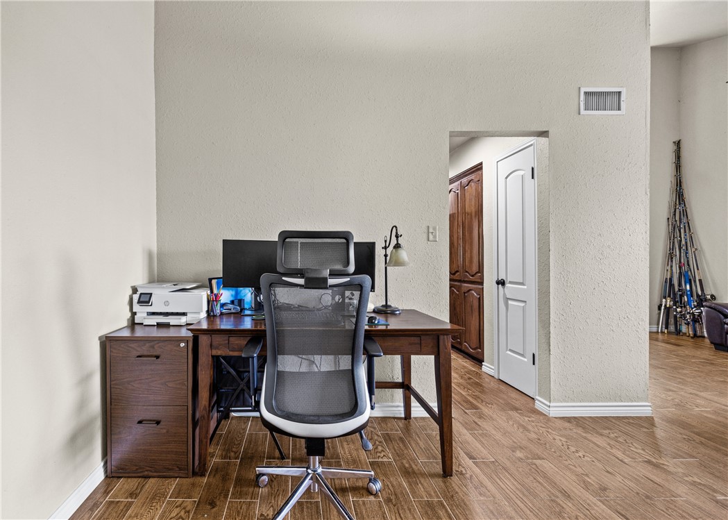 Corpus Christi, Texas, 78412, United States, 4 Bedrooms Bedrooms, ,4 BathroomsBathrooms,Residential,For Sale,1956068