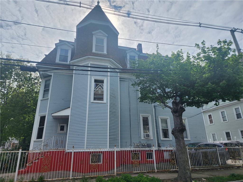 Providence, Rhode Island, 02907, United States, 9 Bedrooms Bedrooms, ,5 BathroomsBathrooms,Residential,For Sale,1930553