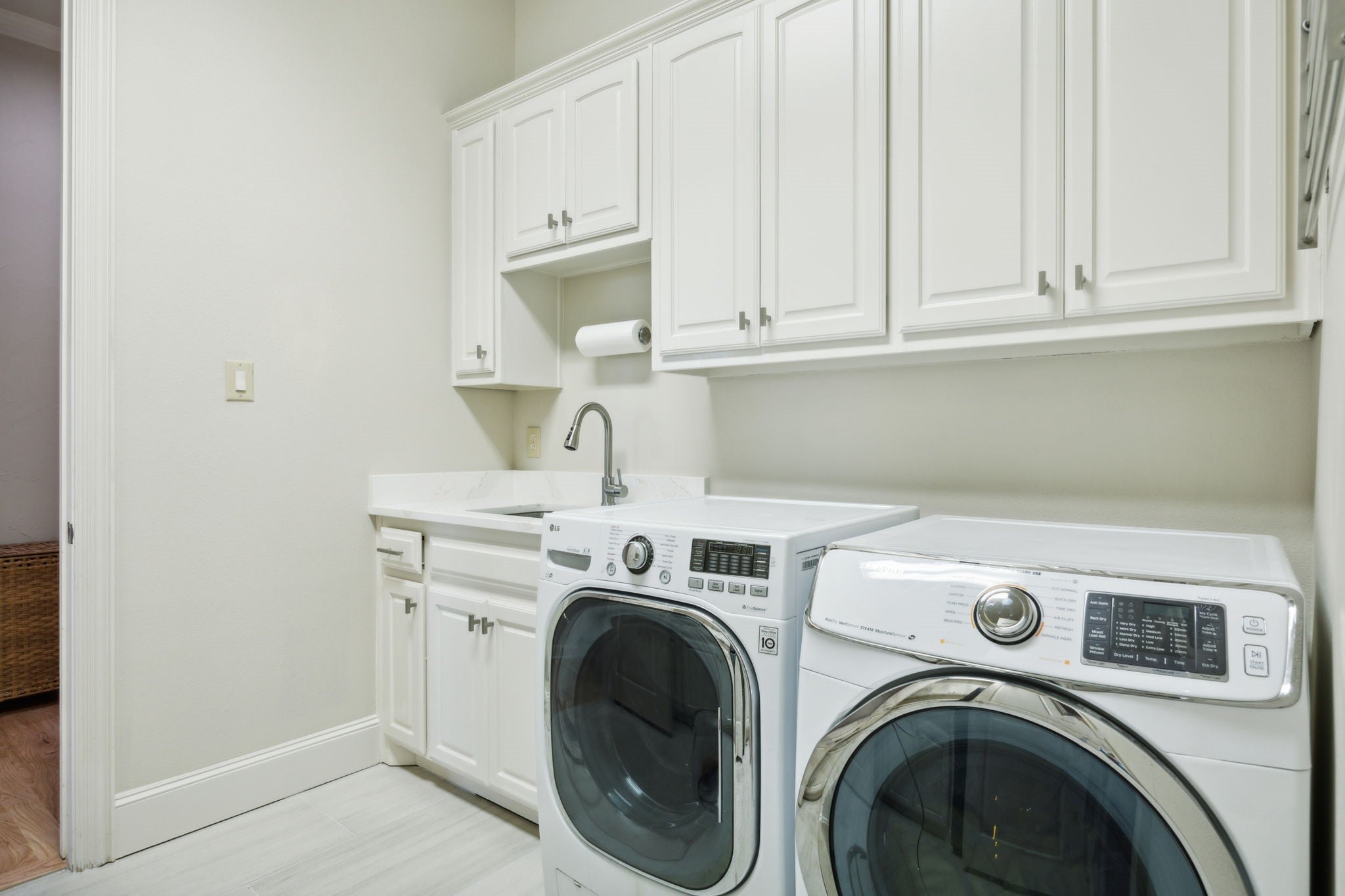 Keller, Texas, 76262, United States, 5 Bedrooms Bedrooms, ,5 BathroomsBathrooms,Residential,For Sale,1975865