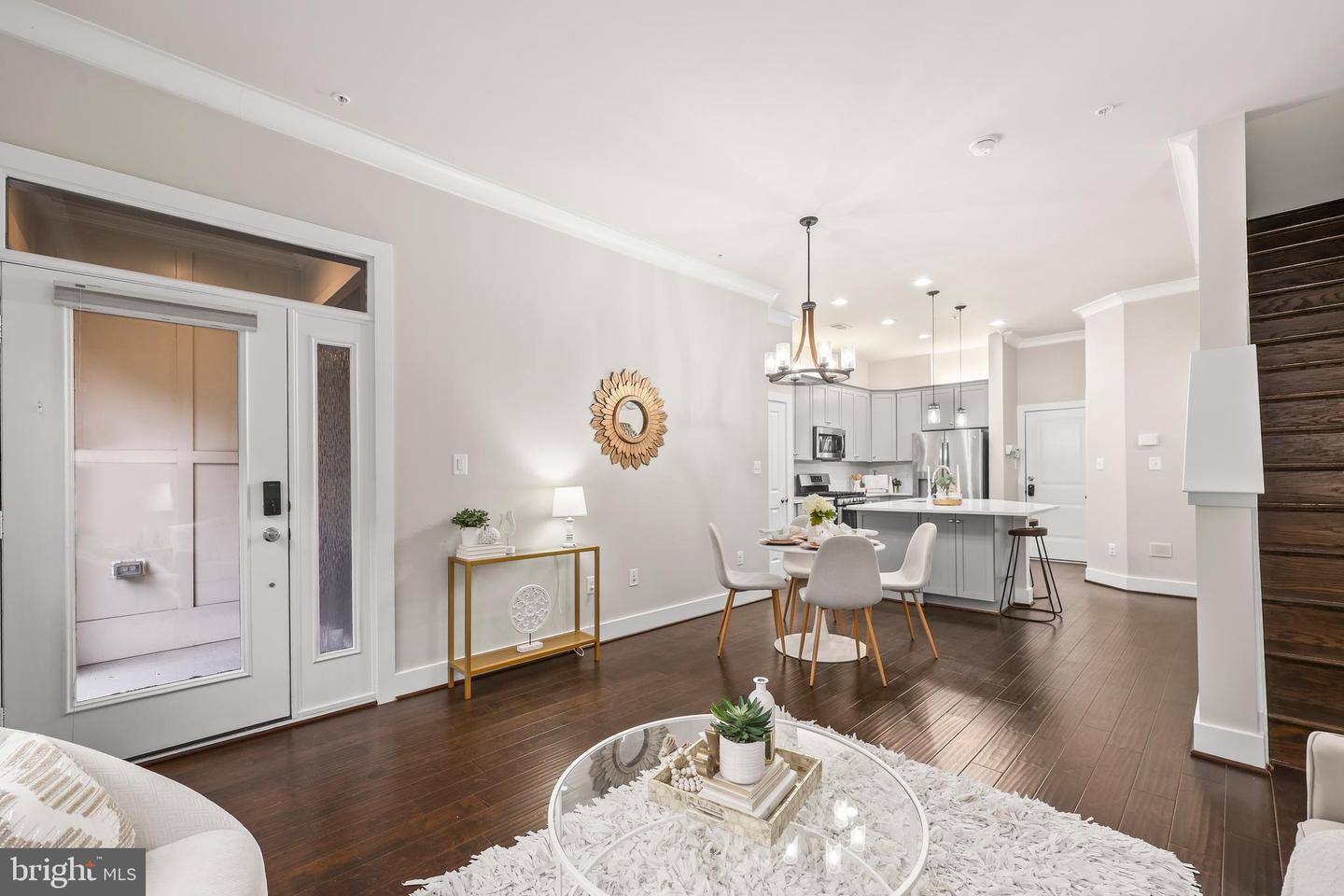 Arlington, Virginia, 22204, United States, 3 Bedrooms Bedrooms, ,4 BathroomsBathrooms,Residential,For Sale,1827823