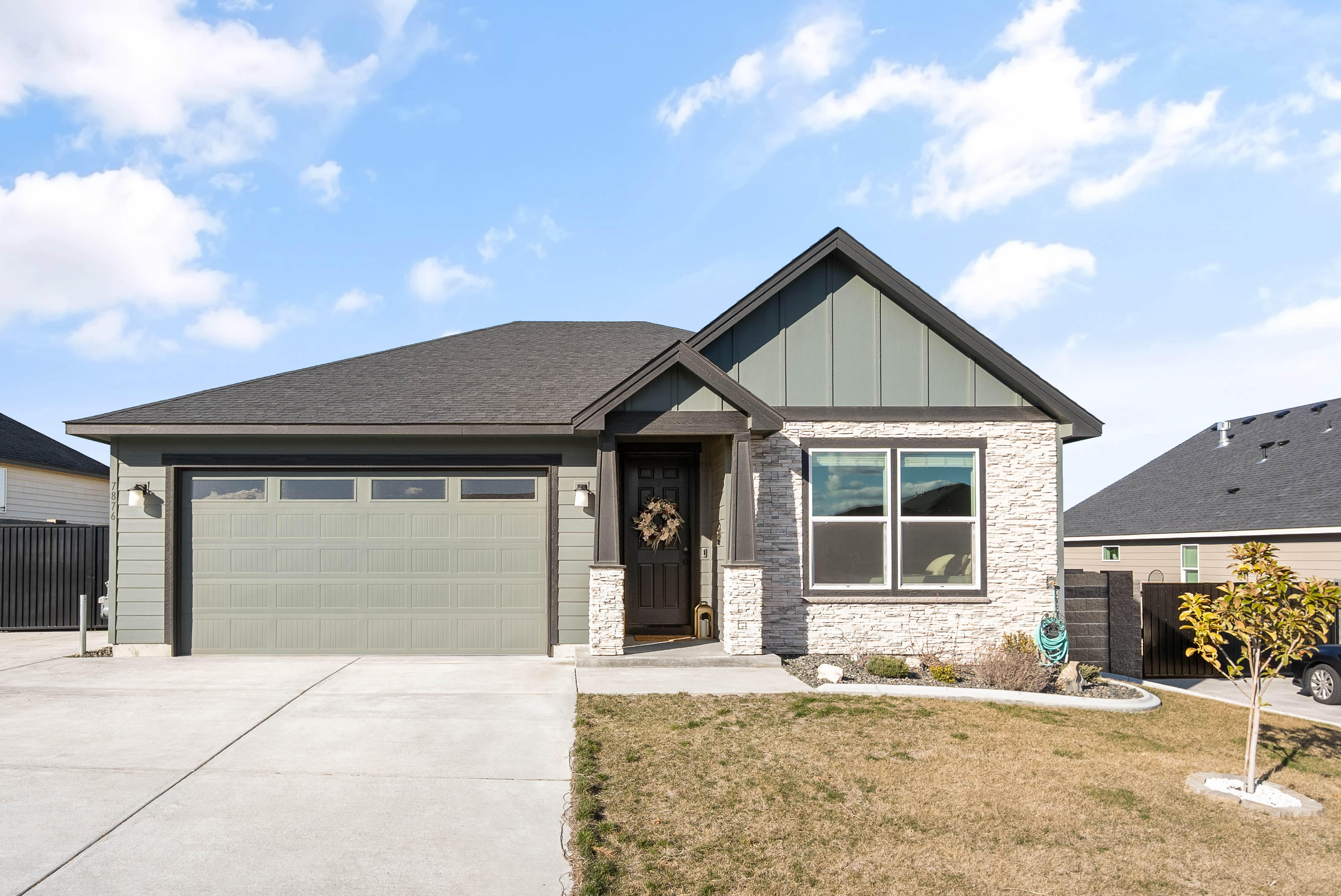  2024 West Richland Gem + RV Parking - 物件實景