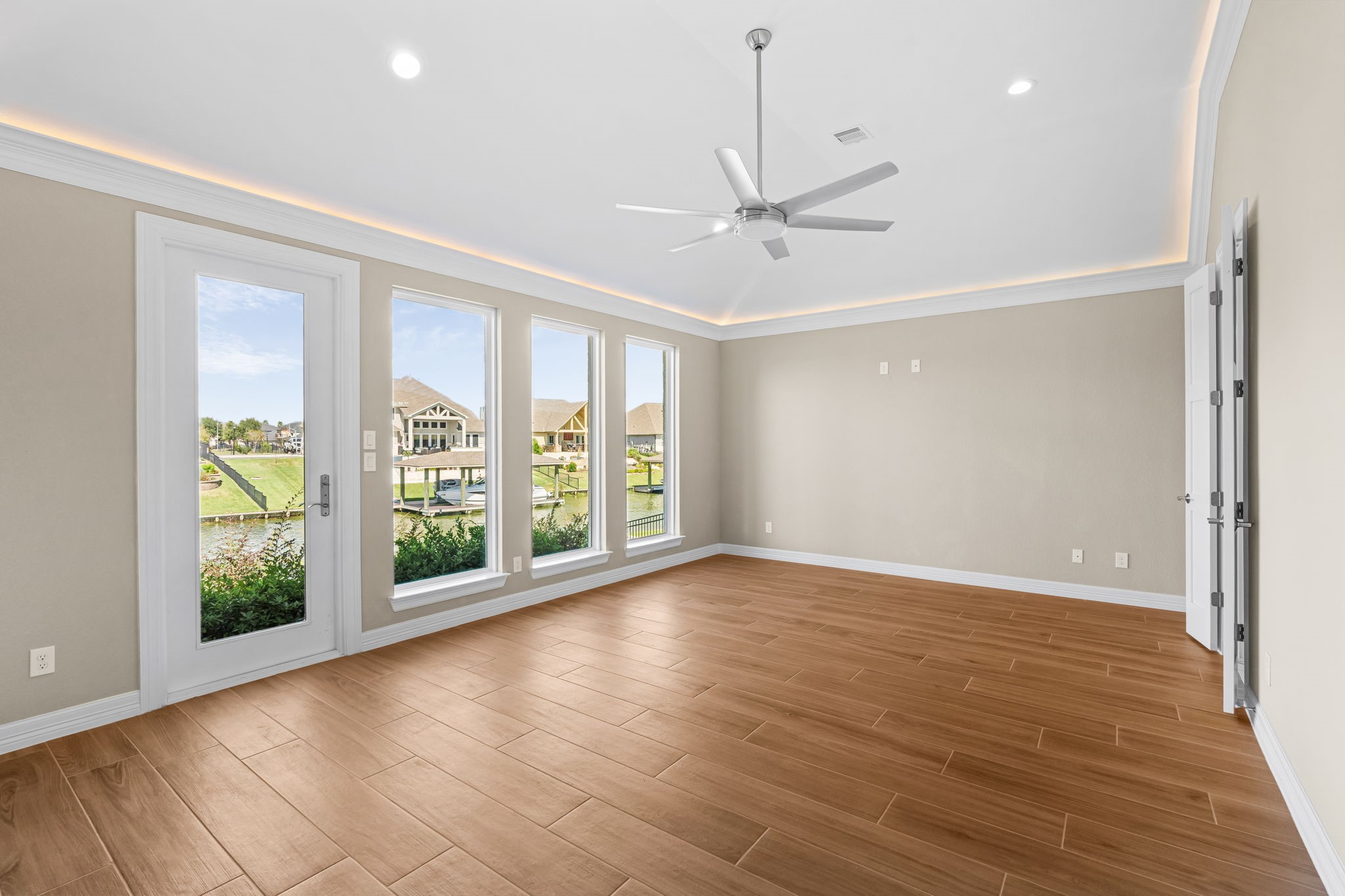  508 Amalfi Drive - 物件實景