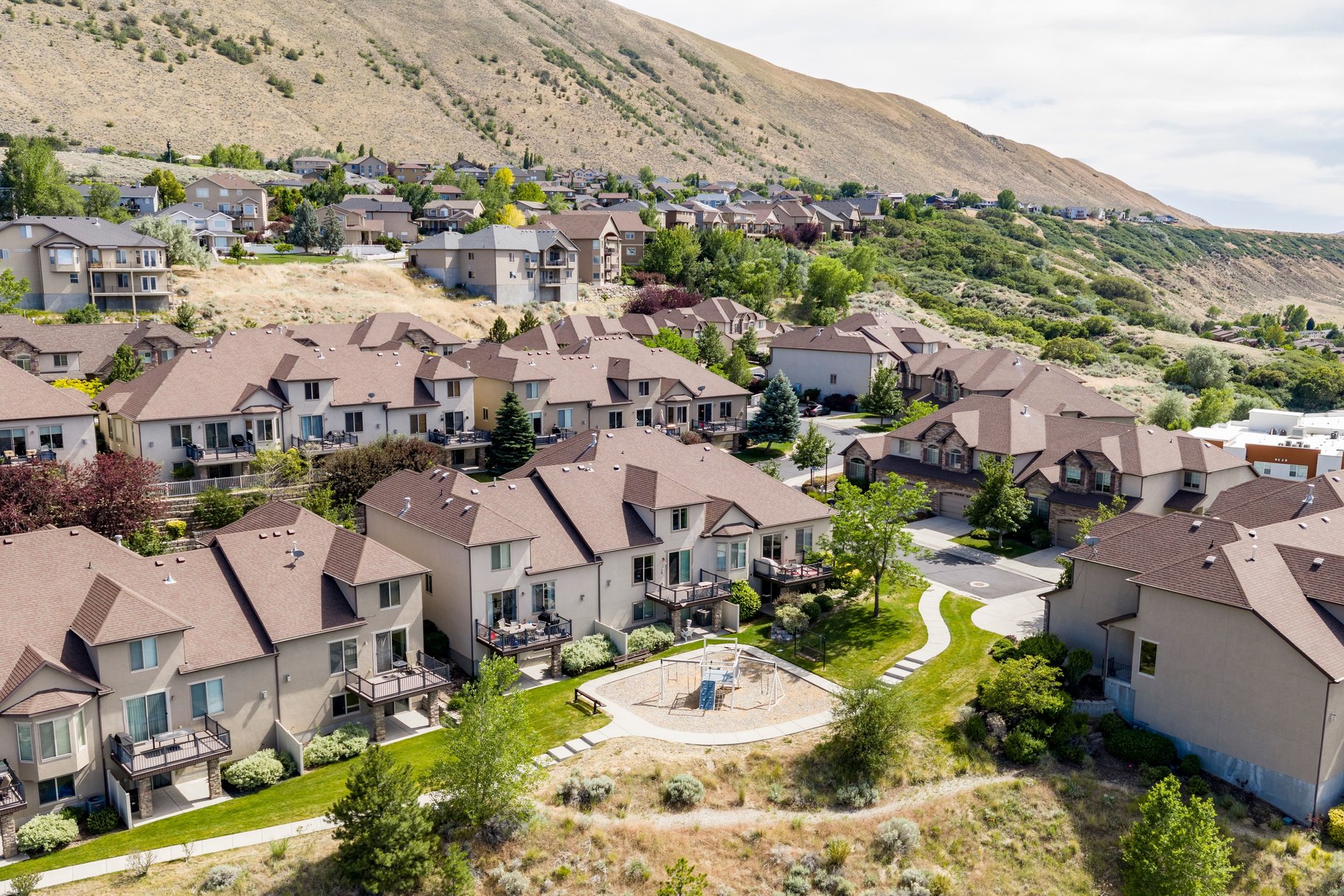  Wasatch Front Views, Walkout Basement & Low-Maintenance Luxury - 物件實景