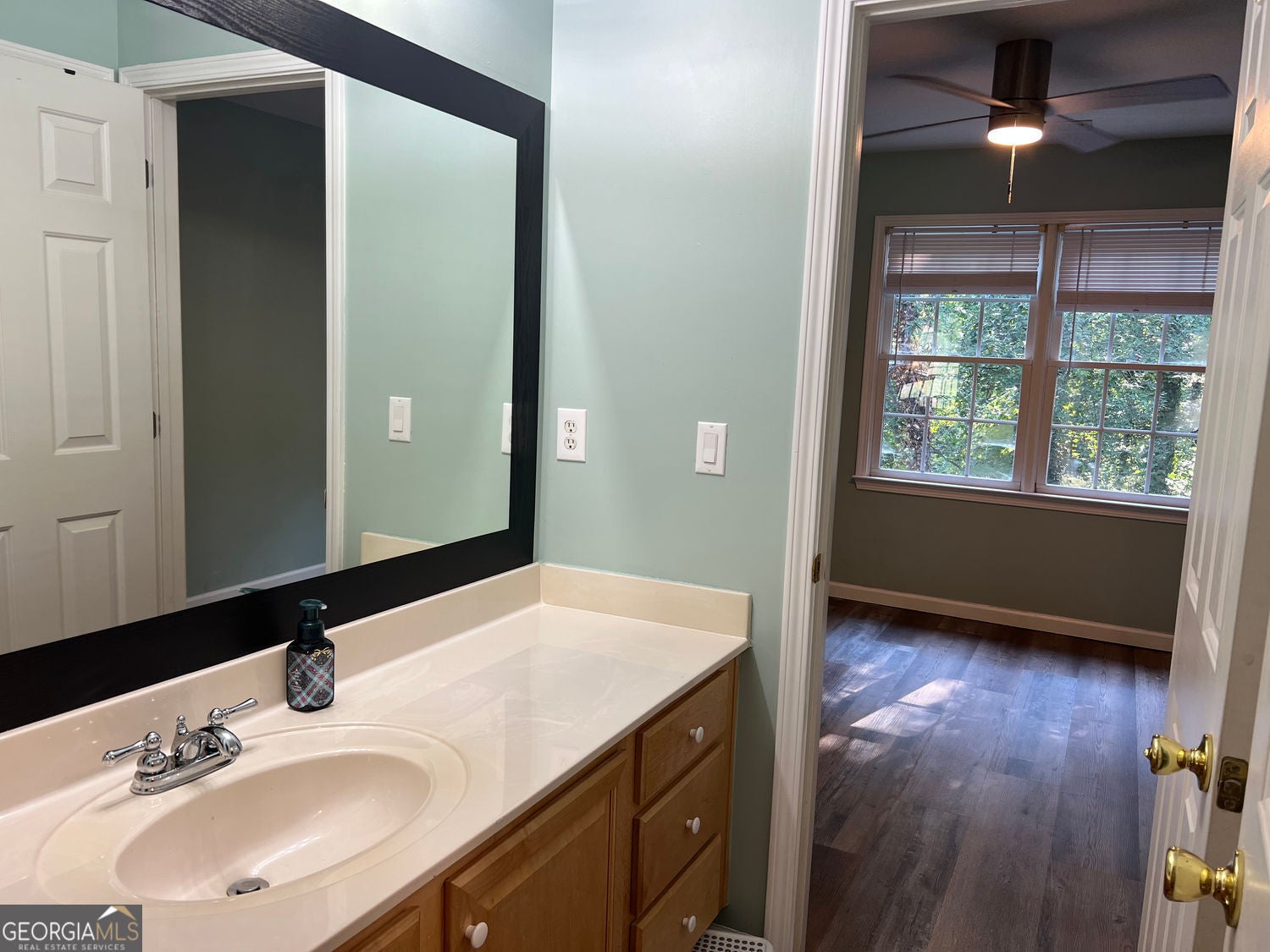 Woodstock, Georgia, 30188, United States, 4 Bedrooms Bedrooms, ,3 BathroomsBathrooms,Residential,For Sale,1914941