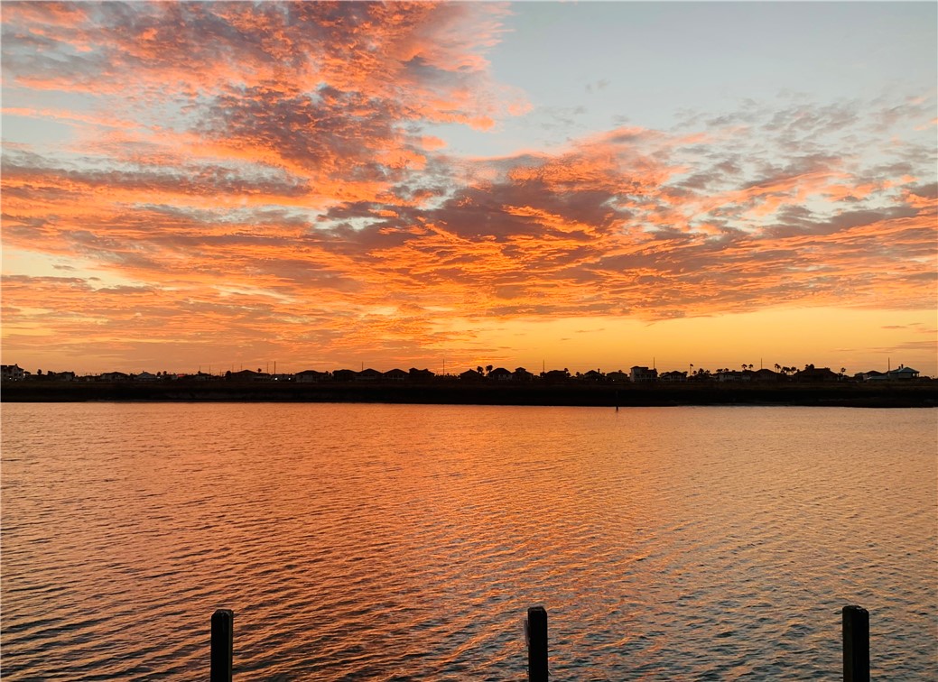 Corpus Christi, Texas, 78418, United States, 3 Bedrooms Bedrooms, ,3 BathroomsBathrooms,Residential,For Sale,1736006