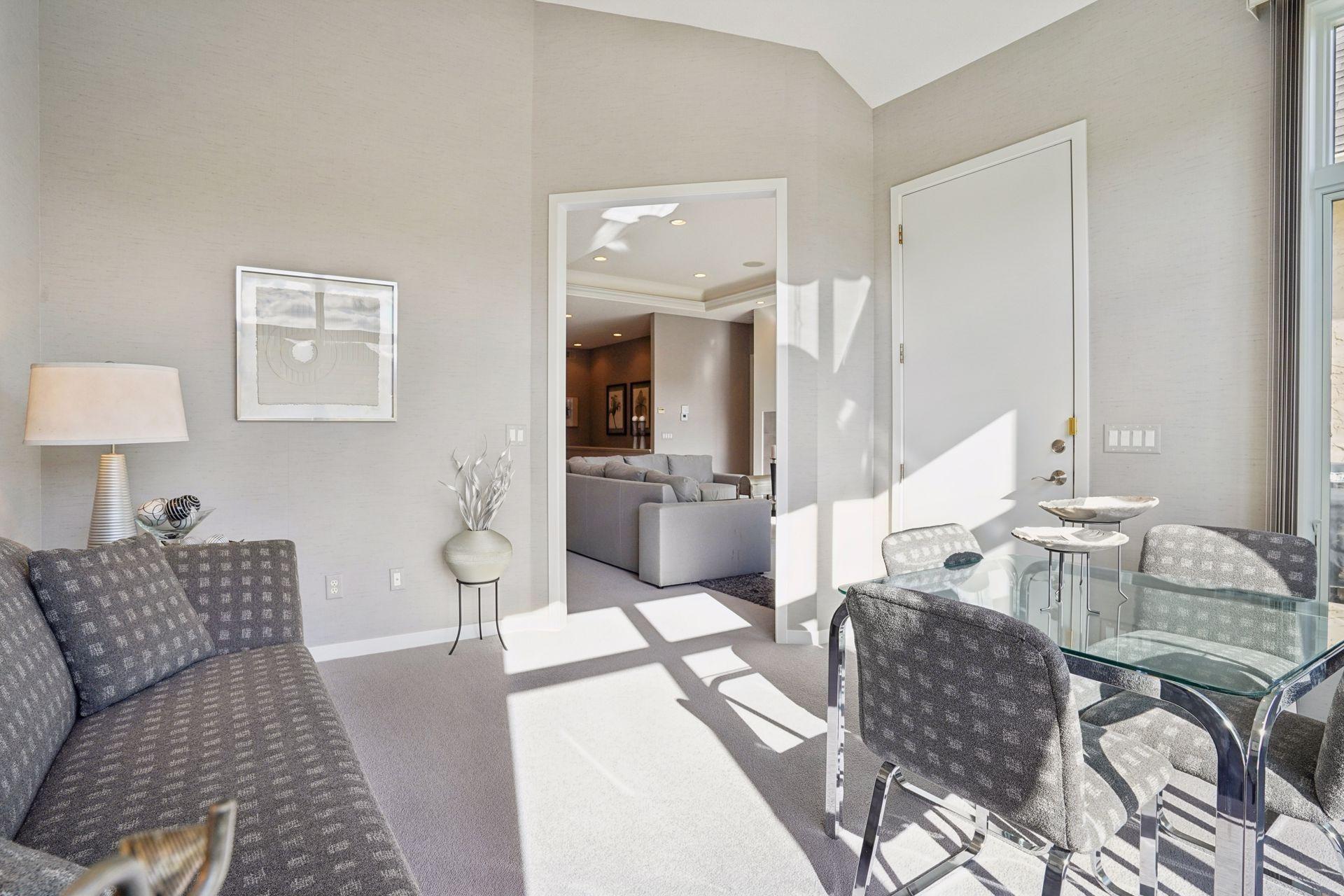 Lilydale, Minnesota, 55118, United States, 3 Bedrooms Bedrooms, ,3 BathroomsBathrooms,Residential,For Sale,1989452